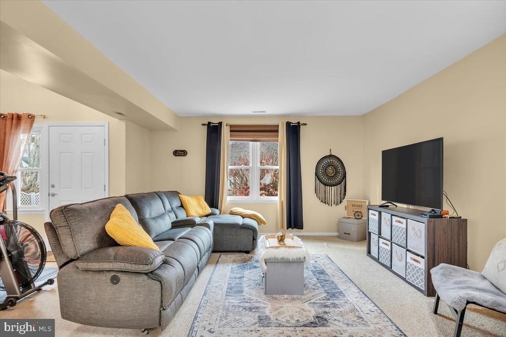 211 Harbourtown Boulevard - Photo 2