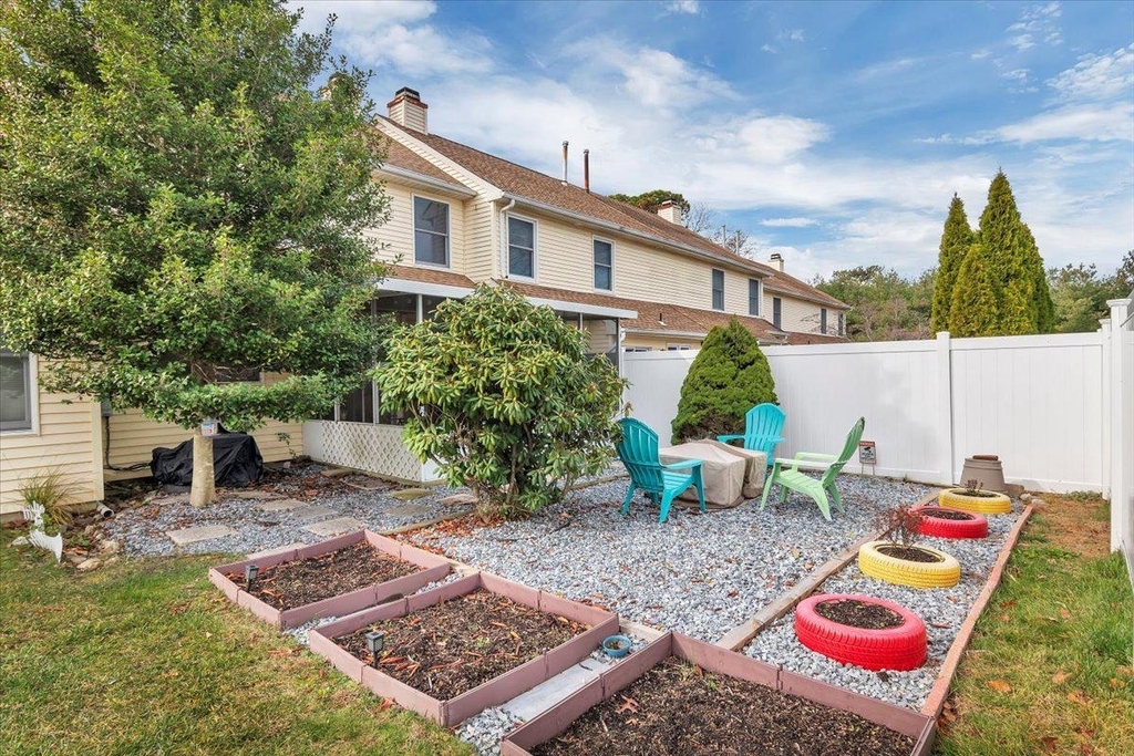 211 Harbourtown Boulevard - Photo 21