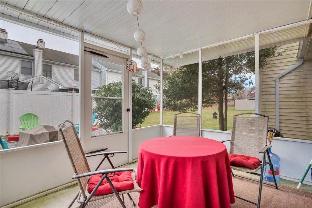 211 Harbourtown Boulevard - Photo 12