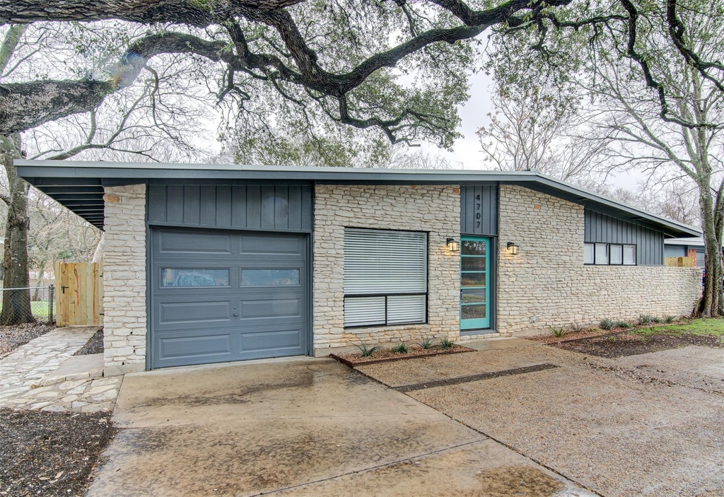 4707 Menchaca Rd - Photo 1