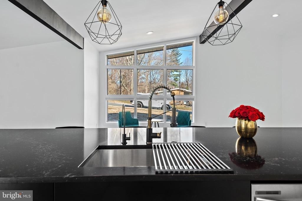 608 Winona Court - Photo 8