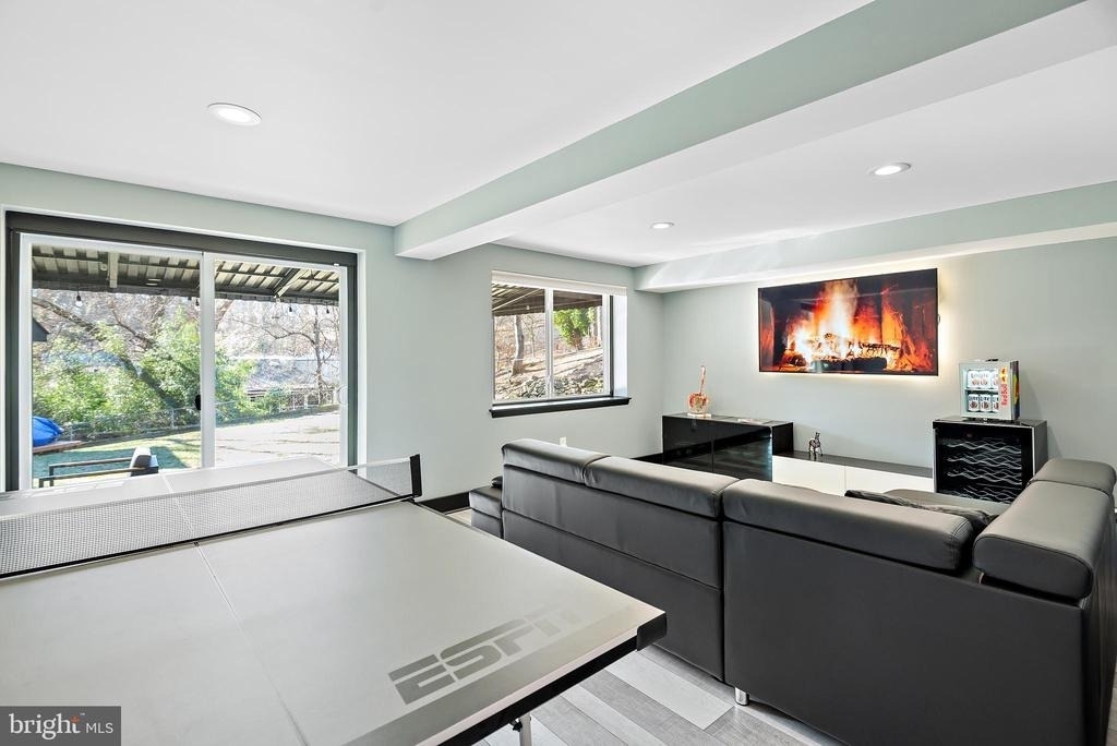 608 Winona Court - Photo 21
