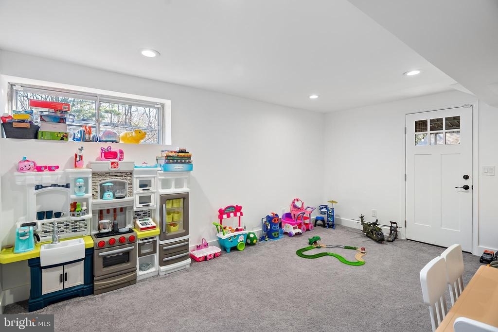 608 Winona Court - Photo 20
