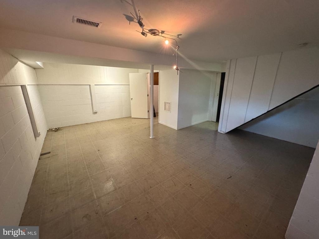 721 Crabb Avenue - Photo 17