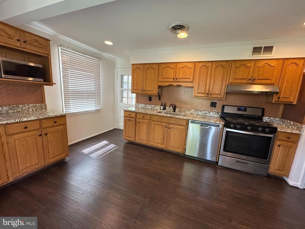 721 Crabb Avenue - Photo 6