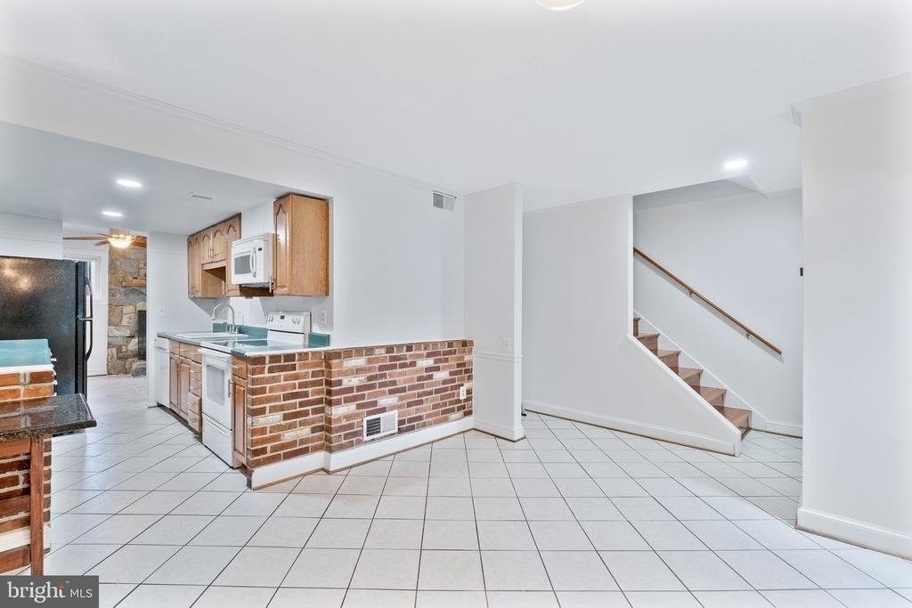 9652 Marston Lane - Photo 3