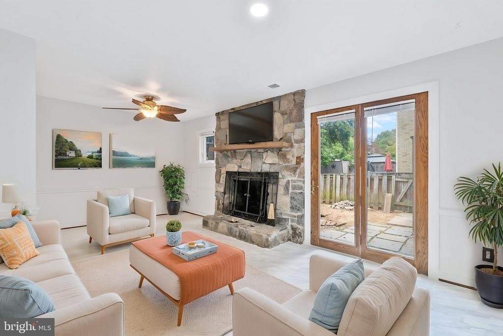 9652 Marston Lane - Photo 8
