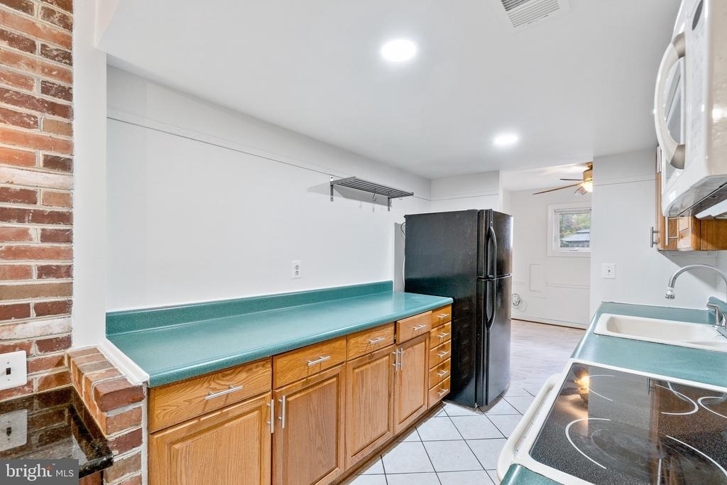 9652 Marston Lane - Photo 5