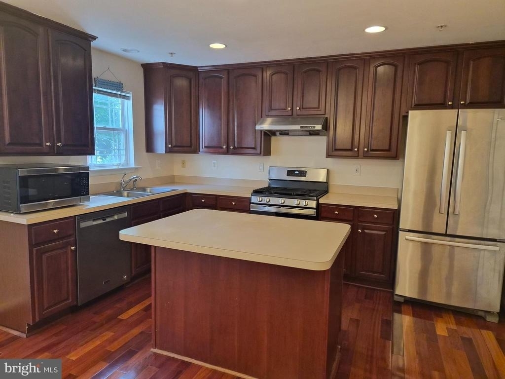 114 Emory Woods Court - Photo 8
