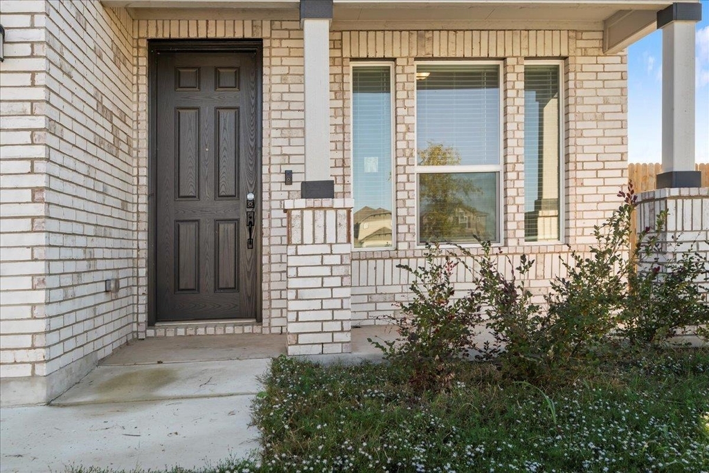 18501 Spotted Eagle Ln - Photo 1