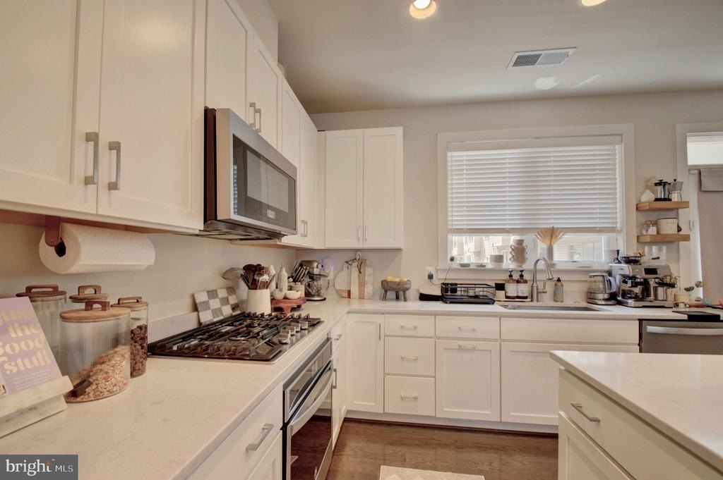 8078 Tribeca Street - Photo 12