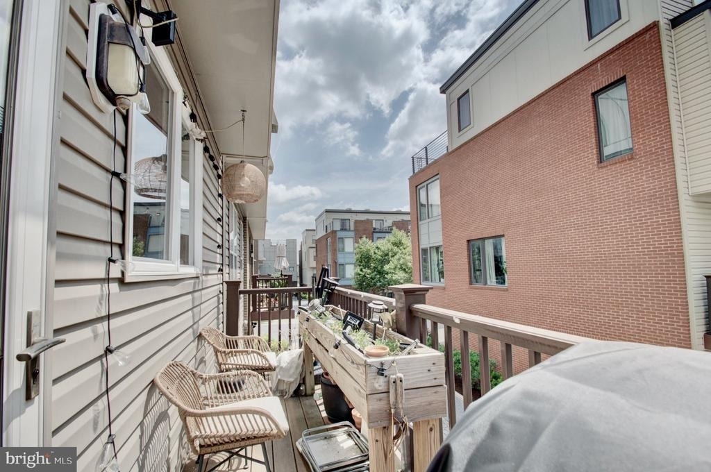 8078 Tribeca Street - Photo 8