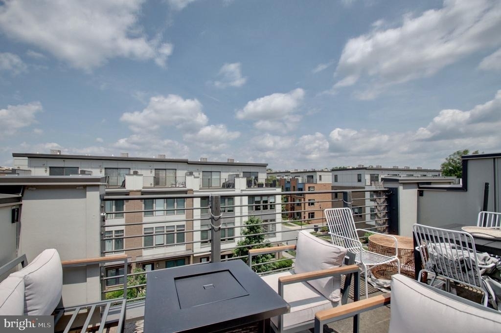 8078 Tribeca Street - Photo 32
