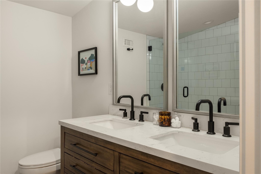 1129 Henninger St - Photo 21