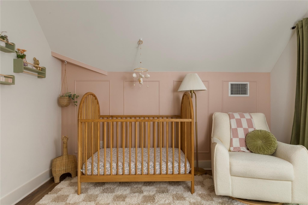 1129 Henninger St - Photo 18