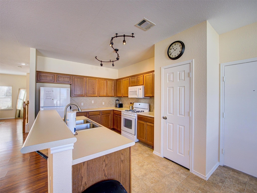 120 Gila Cliff Dr - Photo 8