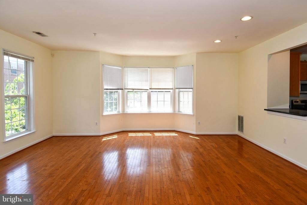 8772 Lincoln Street - Photo 10