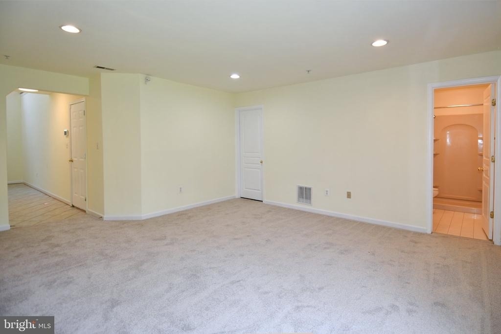 8772 Lincoln Street - Photo 33