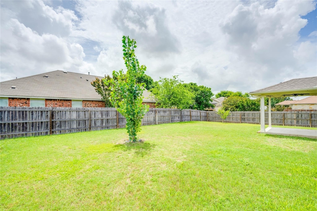 2401 Marshall Trl - Photo 39