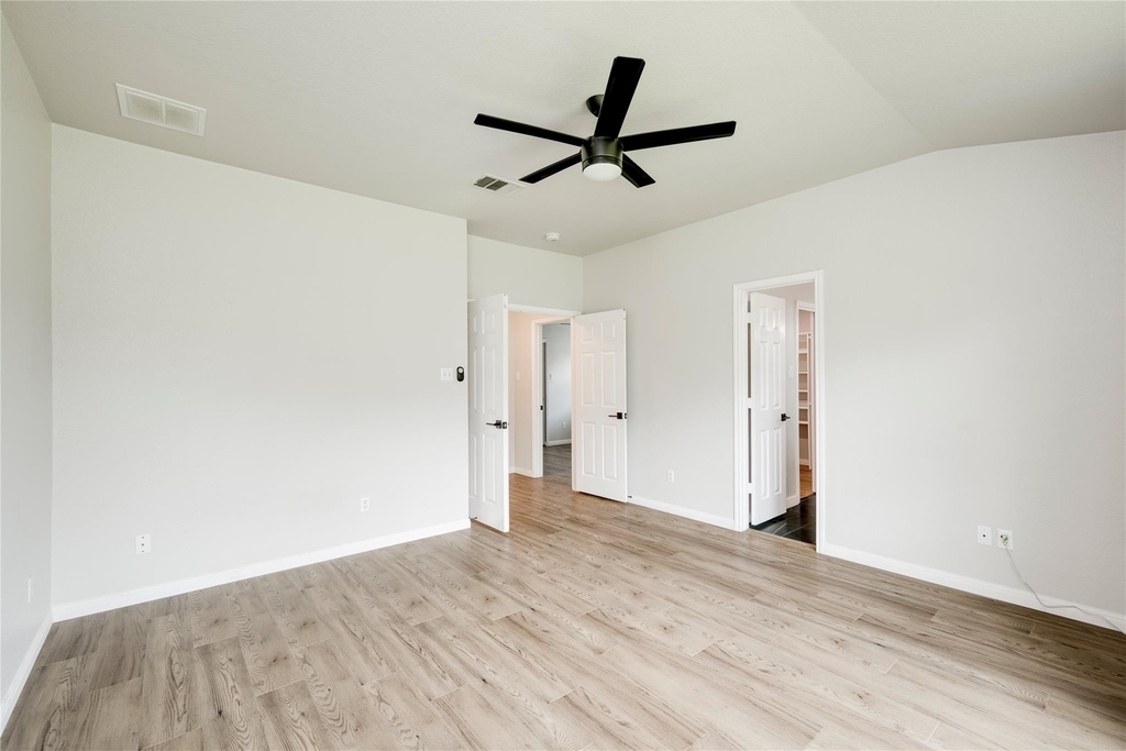 2401 Marshall Trl - Photo 26