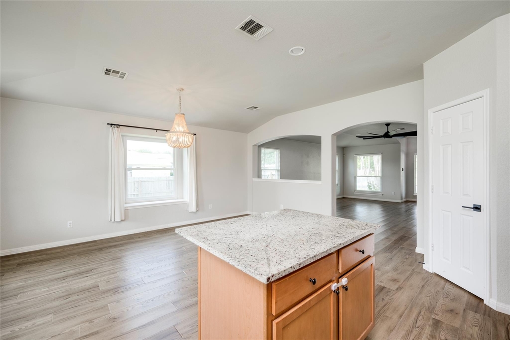 2401 Marshall Trl - Photo 13