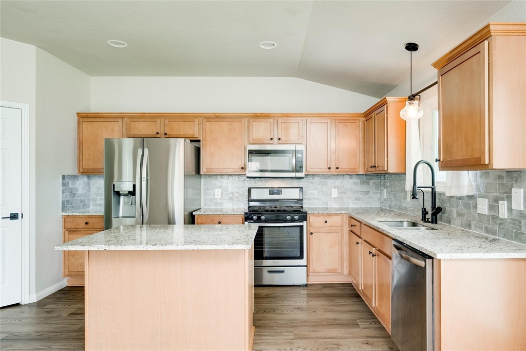 2401 Marshall Trl - Photo 11