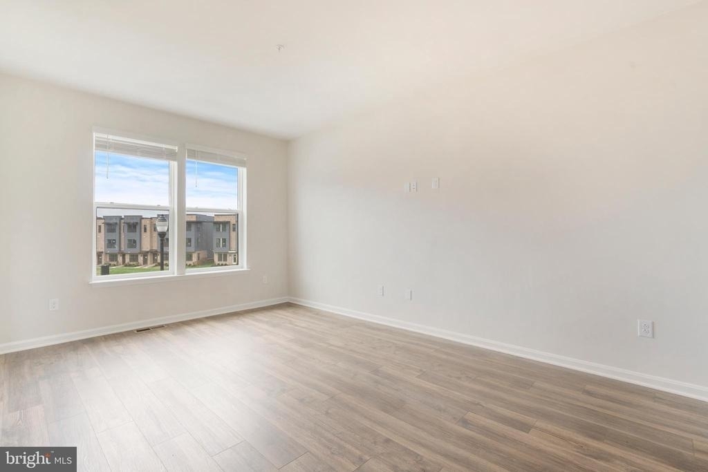 420 Carroll Walk Ave - Photo 4