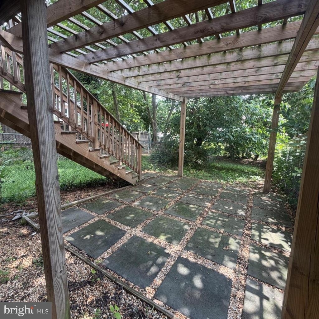 242 S Carroll Street - Photo 14