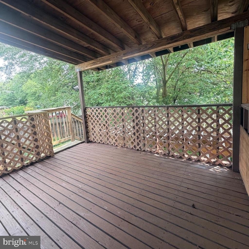 242 S Carroll Street - Photo 11