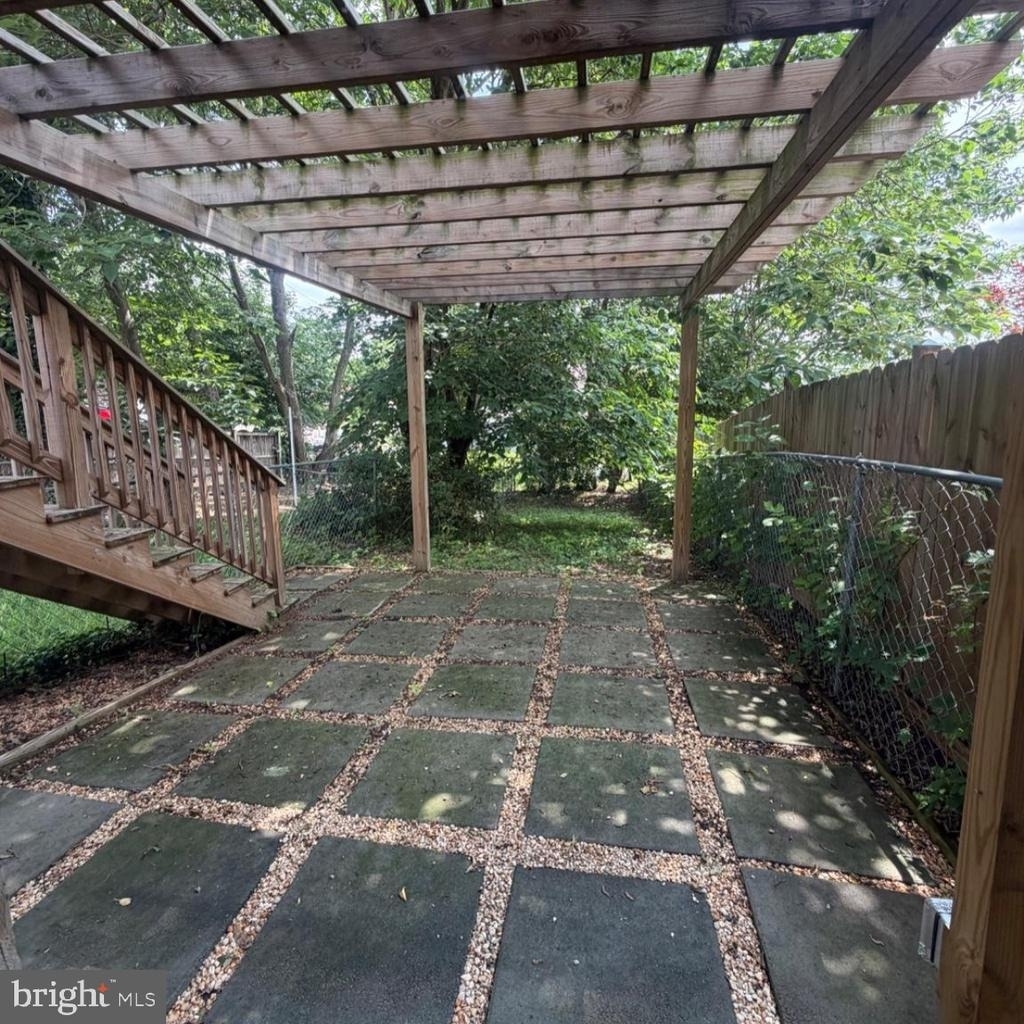 242 S Carroll Street - Photo 12