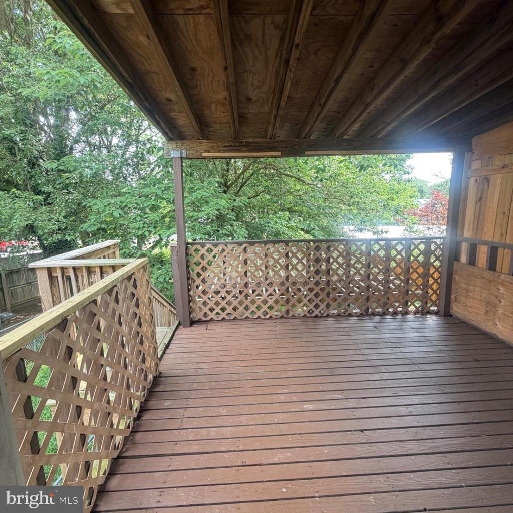 242 S Carroll Street - Photo 3