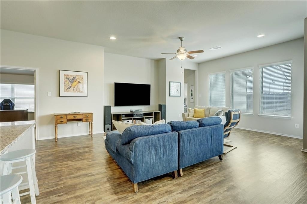111 Finley St - Photo 6