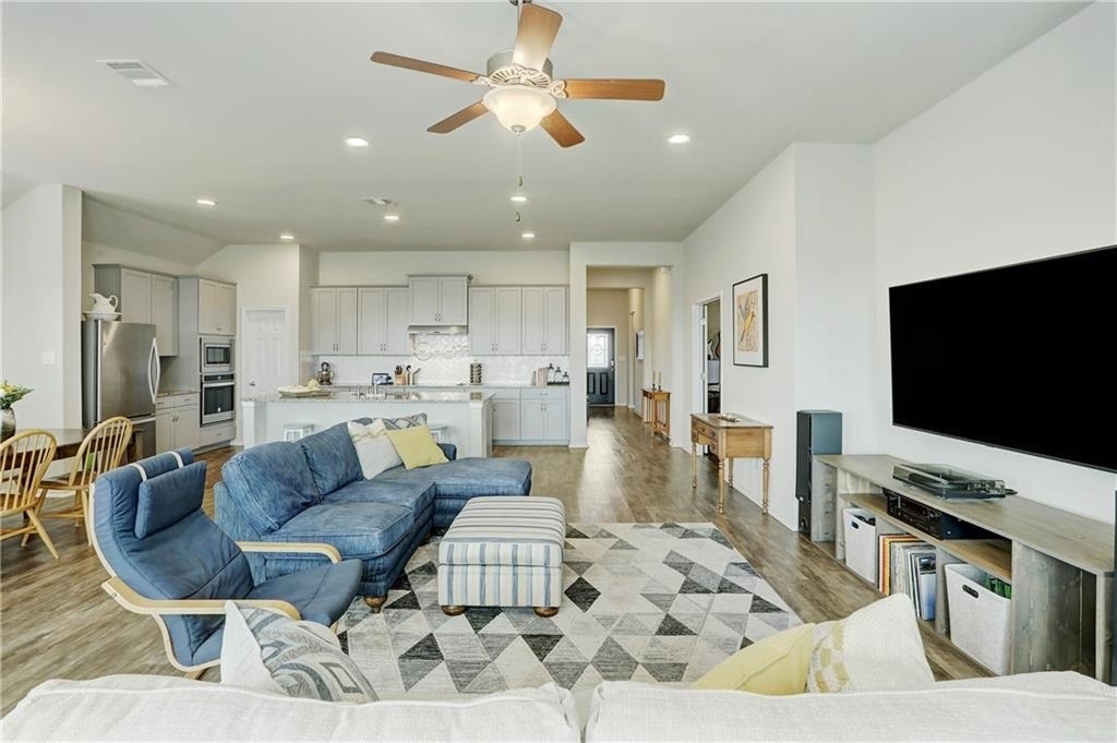 111 Finley St - Photo 7