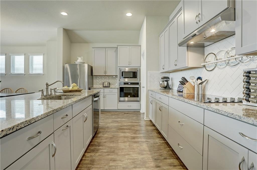111 Finley St - Photo 4