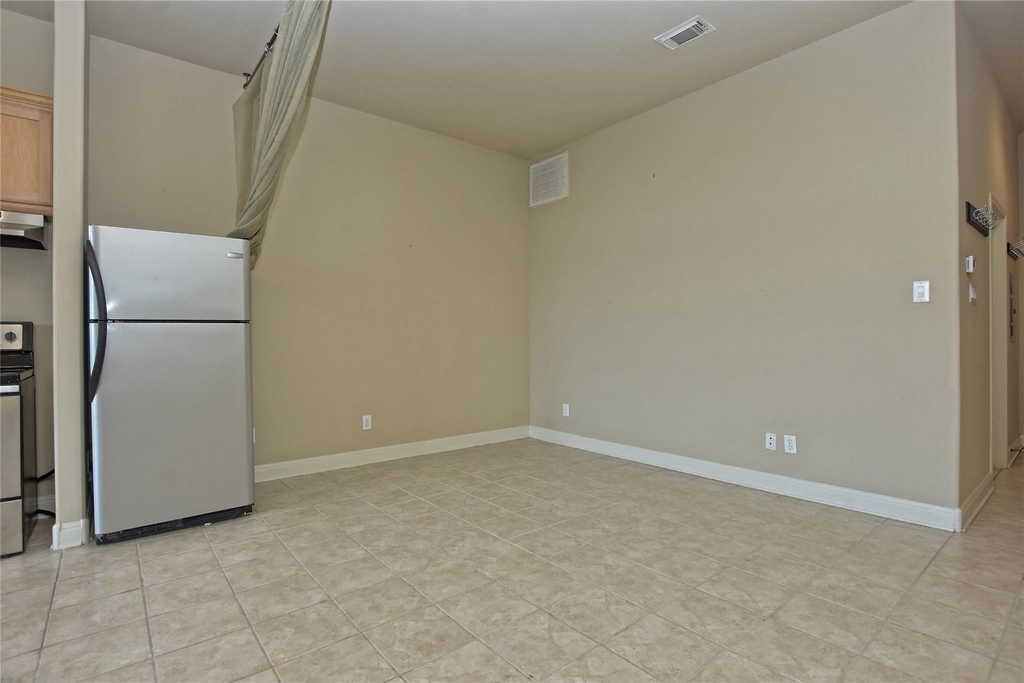 1908 Kahala Sunset Dr - Photo 13