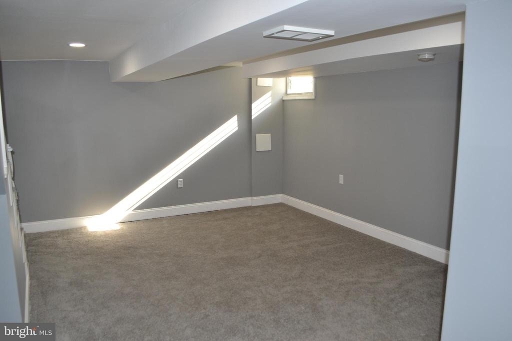 7448 Durwood - Photo 21