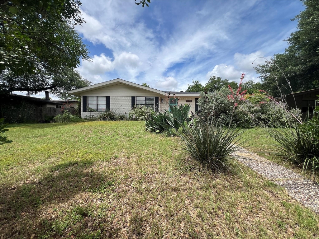 11702 Oak Trl - Photo 0