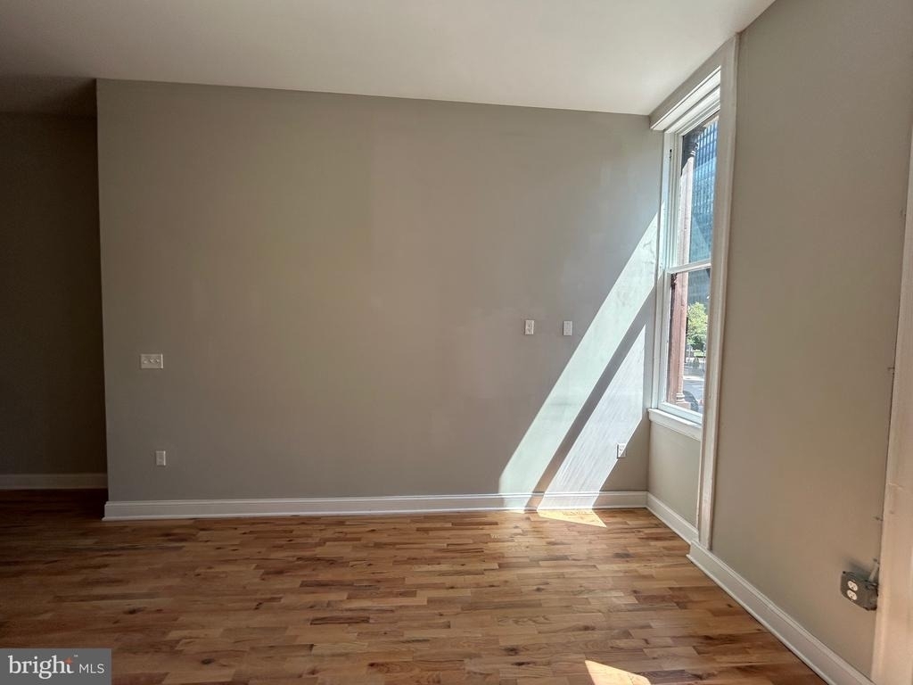 100 W Lexington Street - Photo 22
