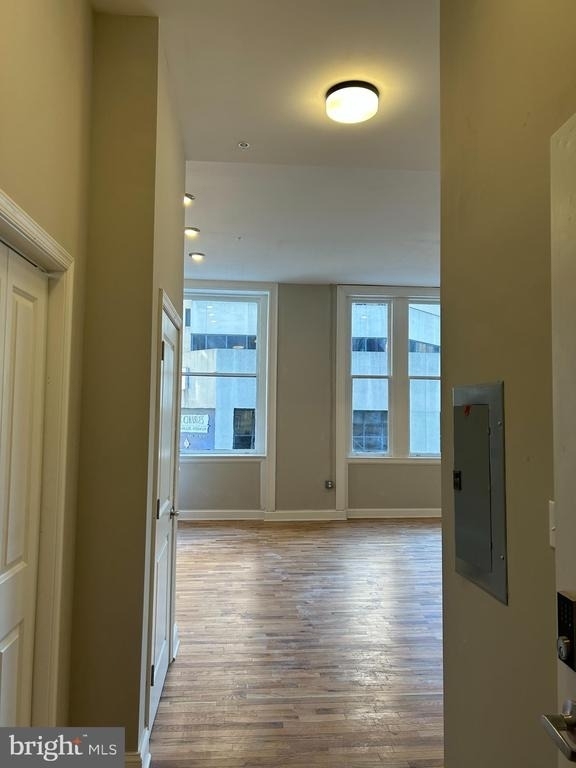 100 W Lexington Street - Photo 5
