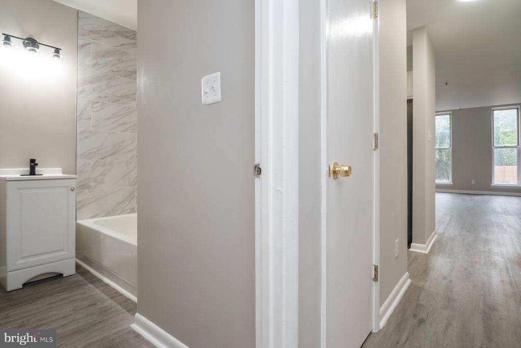 610 N Arlington Avenue - Photo 9