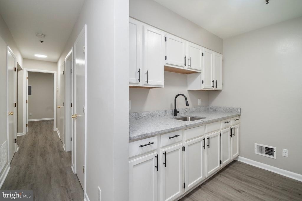 610 N Arlington Avenue - Photo 6