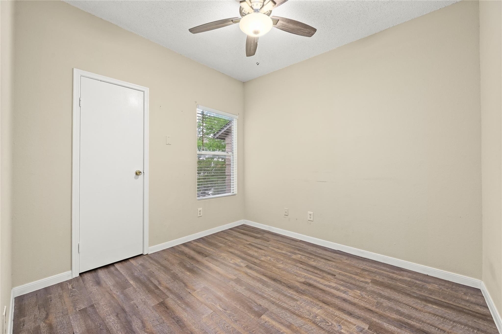 12166 Metric Blvd - Photo 6