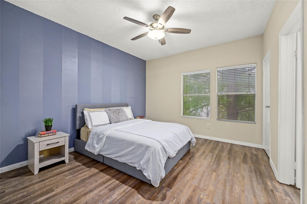 12166 Metric Blvd - Photo 2