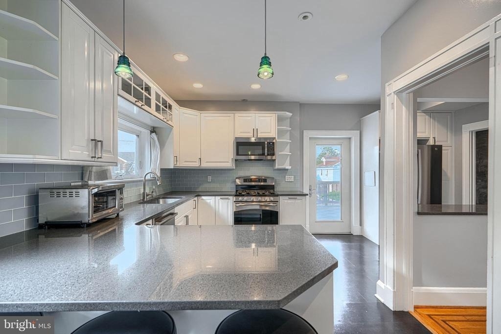2210 Lake Avenue - Photo 8