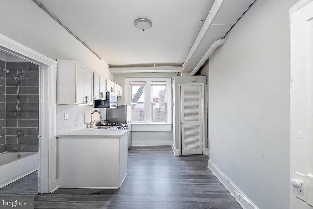 1037 Edmondson Avenue - Photo 1