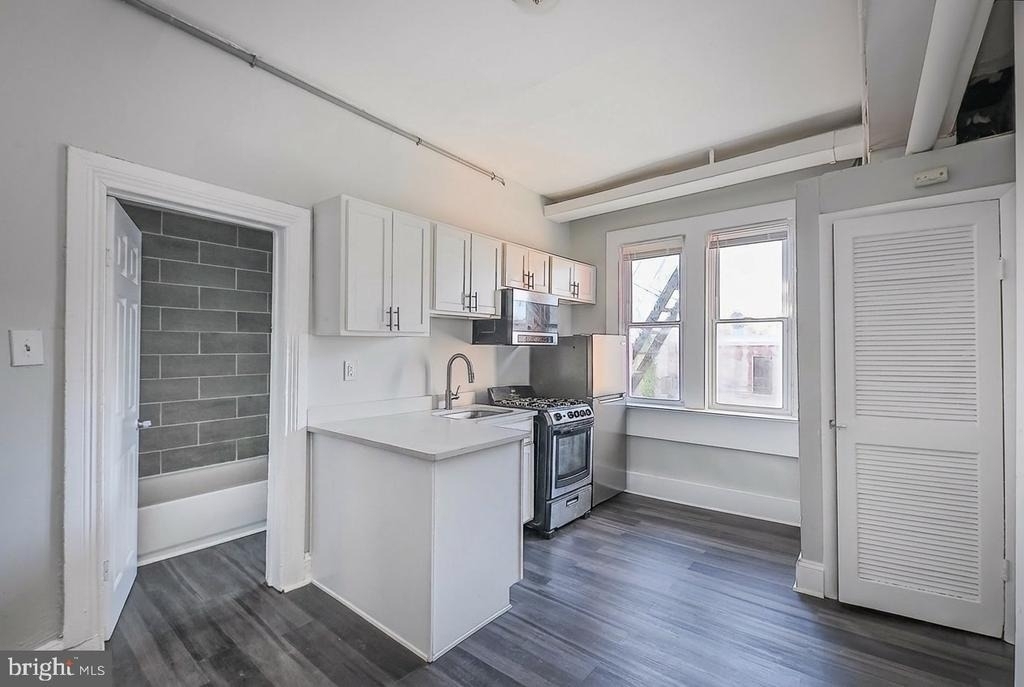1037 Edmondson Avenue - Photo 0