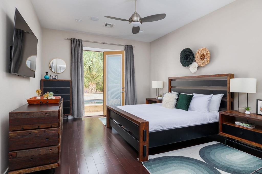 5206 Woodrow Ave - Photo 1