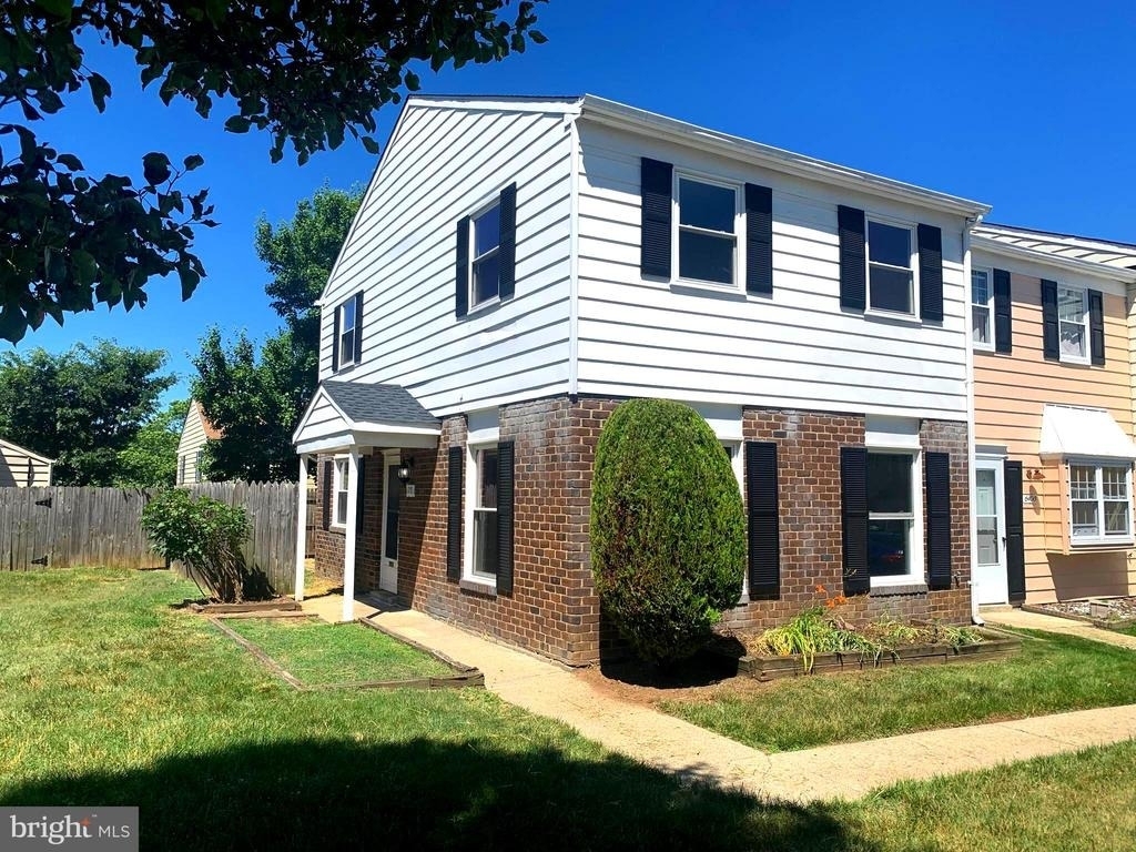 6401 Jefferson Place - Photo 1
