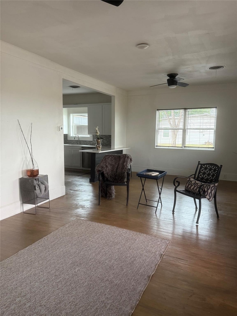 405 East College St - Photo 25