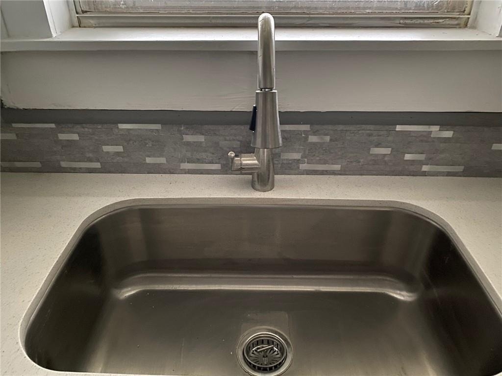 405 East College St - Photo 16
